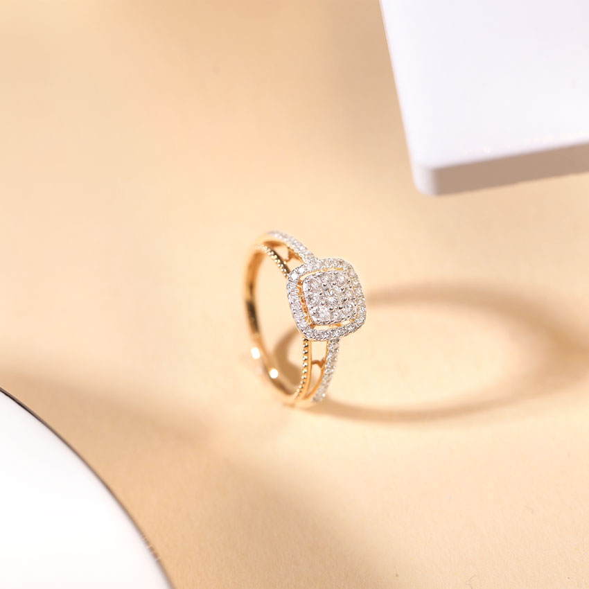 Avon Gleaming Diamond Ring